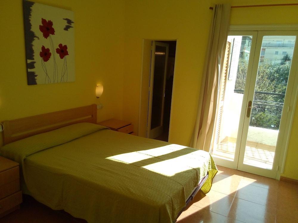 Hostal Lleida كالافيل المظهر الخارجي الصورة